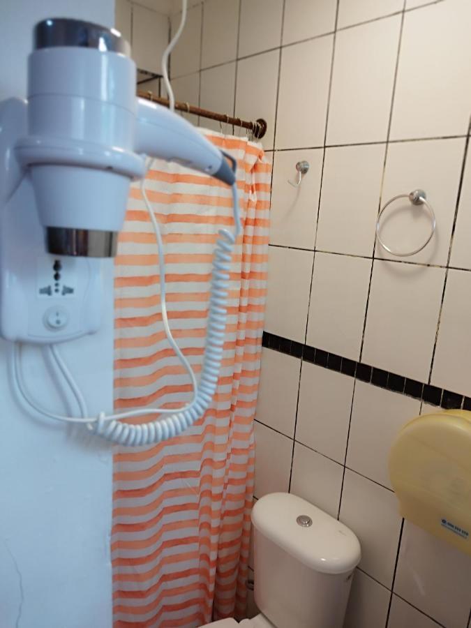 Aji Albergue *